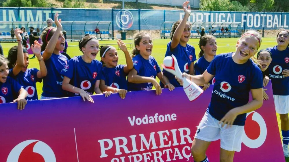 Vodafone recria Supertaça Feminina como alerta para abandono desportivo na adolescência