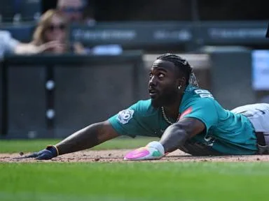 Anderson tosses 7 shutout innings, Mariners beat Rockies 2-1 to avoid elimination