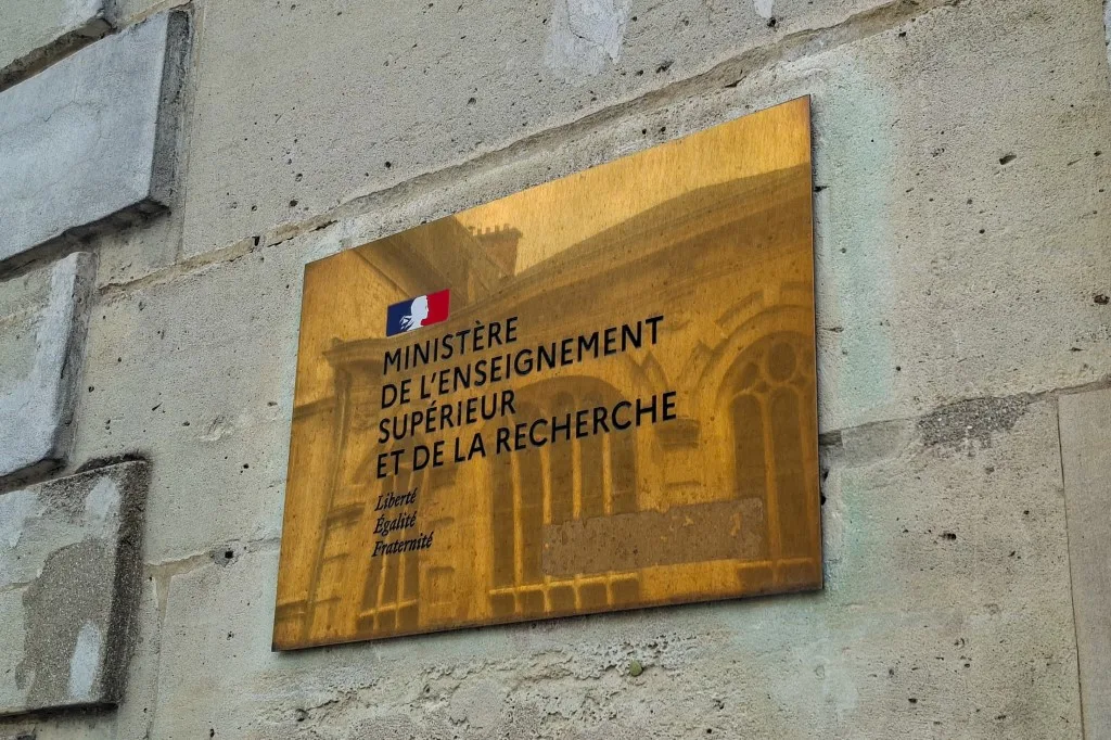 "La fusion de l'IRD et du CNRS est un symbole de la fin programmée de la recherche scientifique"