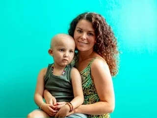 TÉMOIGNAGE. « Il faut agir et vite » : son petit garçon se bat depuis deux ans contre un cancer du cerveau