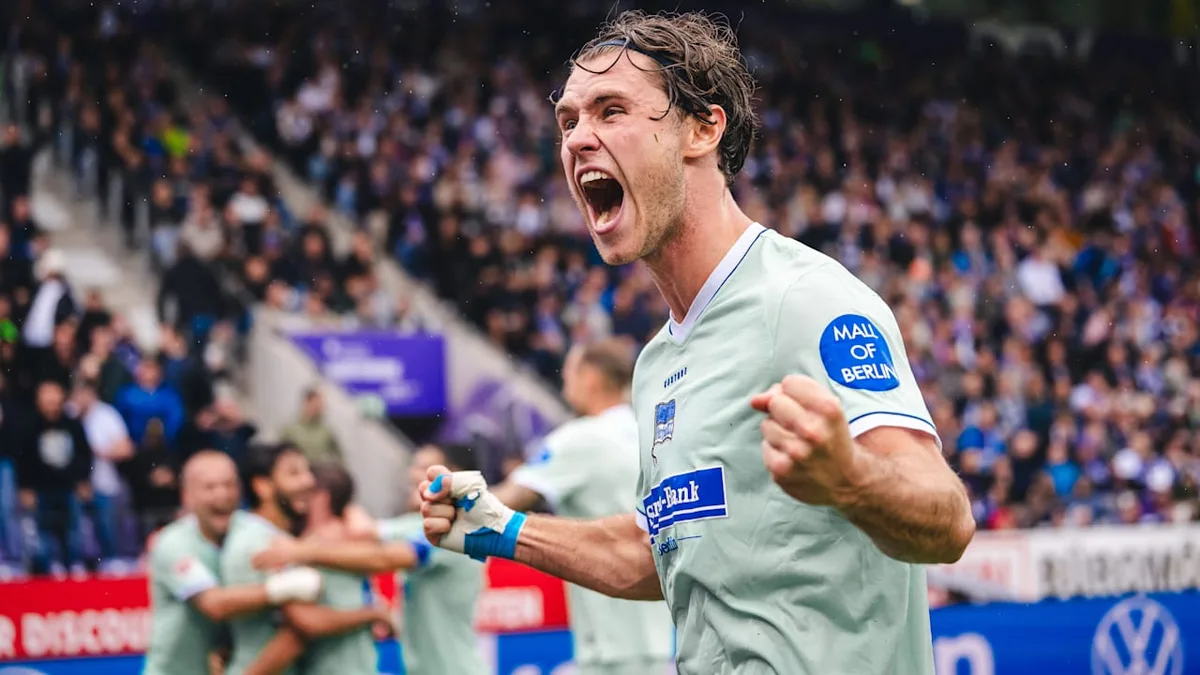 Geheimnisvolle Handverbände - Ein Hauch von Barcelona bei Hertha BSC