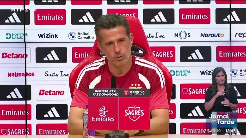 Benfica vai discutir no Dragão a liderança da Liga