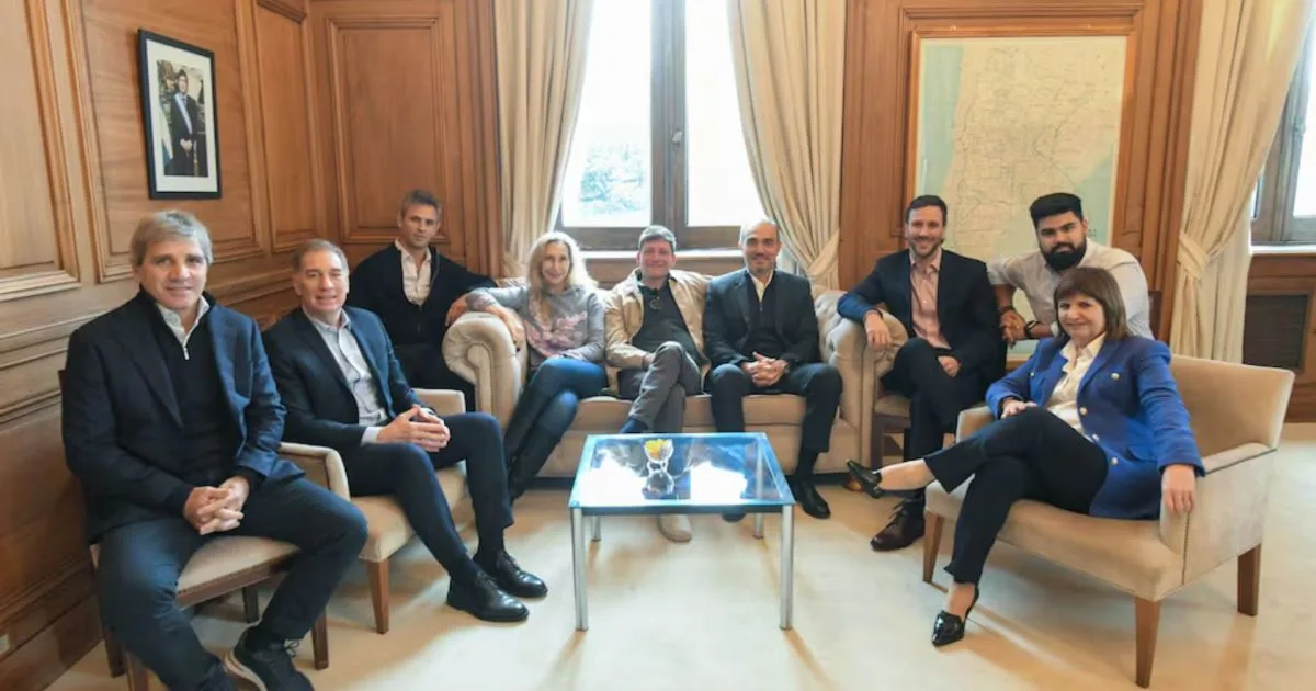 El Gobierno ajusta su estrategia: vuelve a reunirse la Mesa Política antes de una semana clave en el Congreso