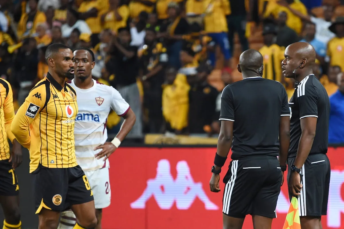 Chiefs assistant coach defends six-defender XI in Stellies draw