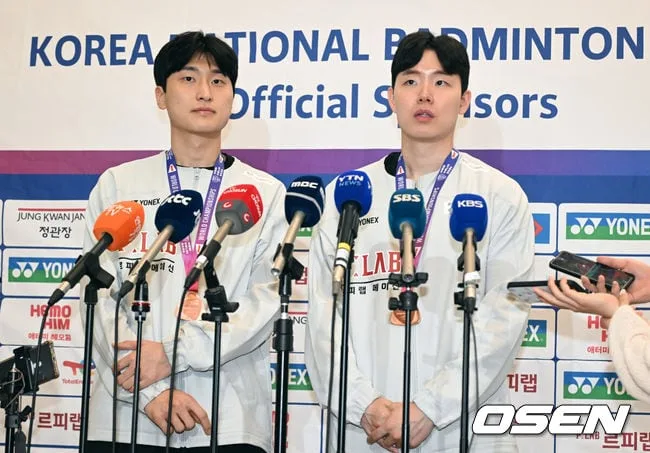세계선수권 2연패 꿈은 무너졌지만...서승재-김원호 “아시안게임에선 가장 잘하는 플레이 찾겠다” [현장 인터뷰]