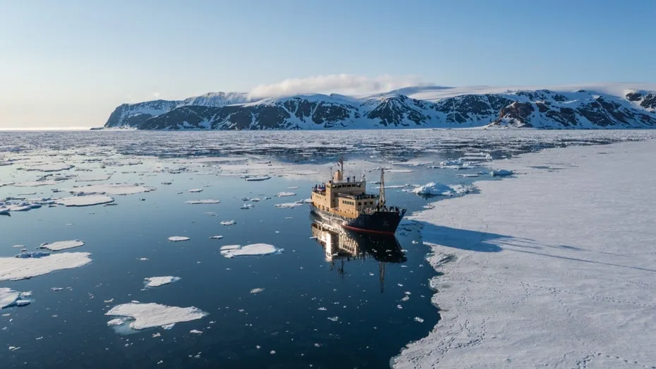 Arktis: Klimawandel macht Nordostpassage für Schiffe frei – warum das ein Teufelskreis ist