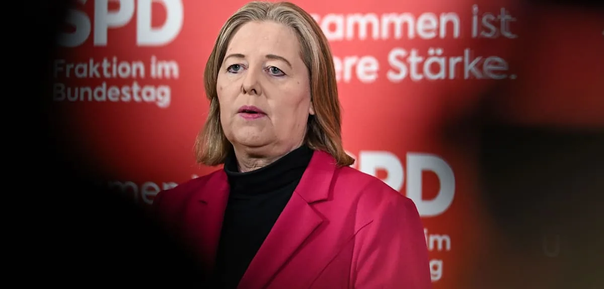 Attacken auf Bas trotz Trauerfalls? Jetzt wirft eine SMS ein neues Licht auf die Debatte