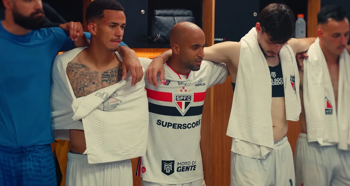 Lucas faz discurso e chora após vitória do São Paulo: "Eu não via a hora"; veja vídeo de bastidores