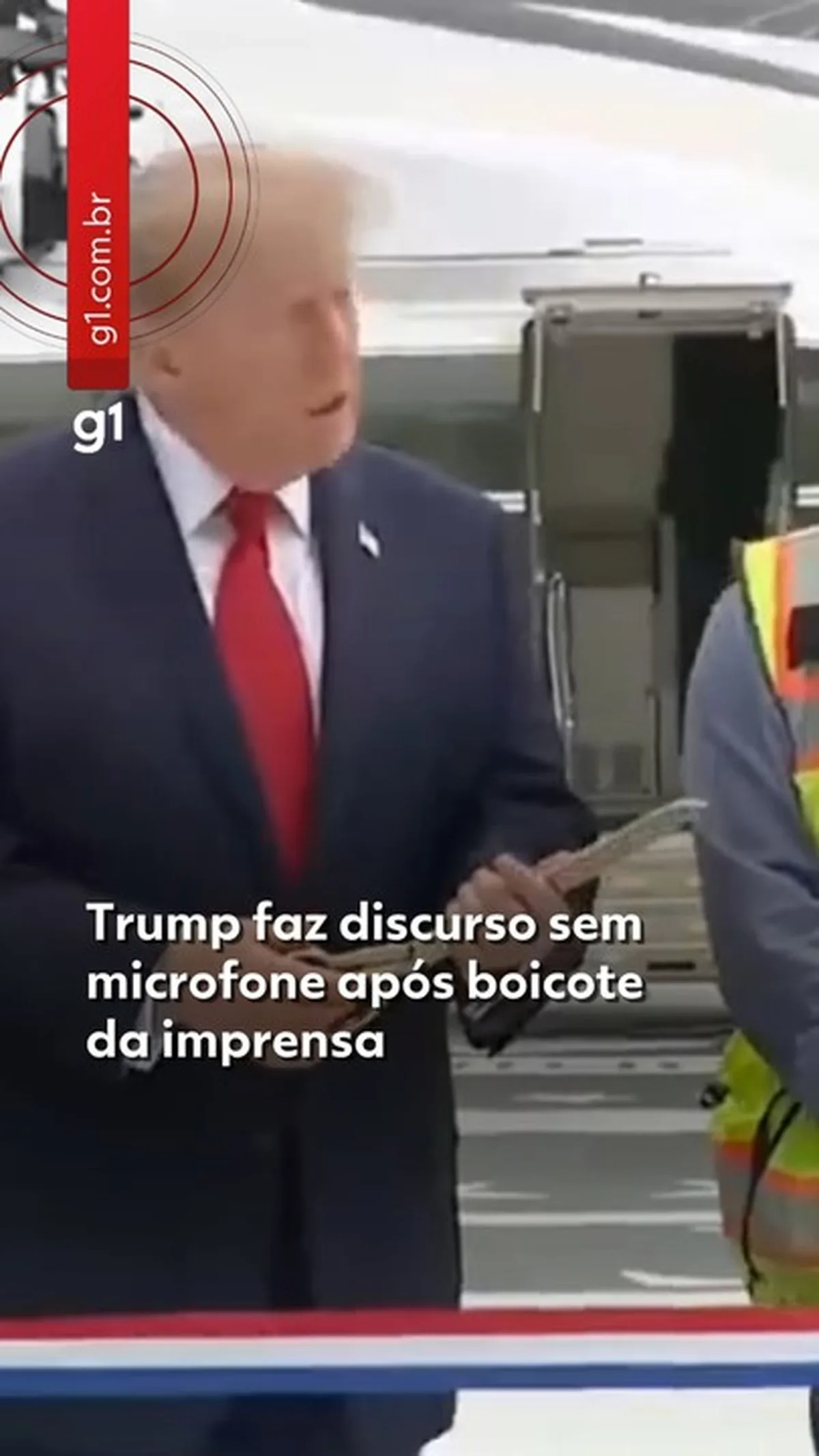 VÍDEO: Após boicote da imprensa, Trump faz discurso inaudível por falta de microfone
