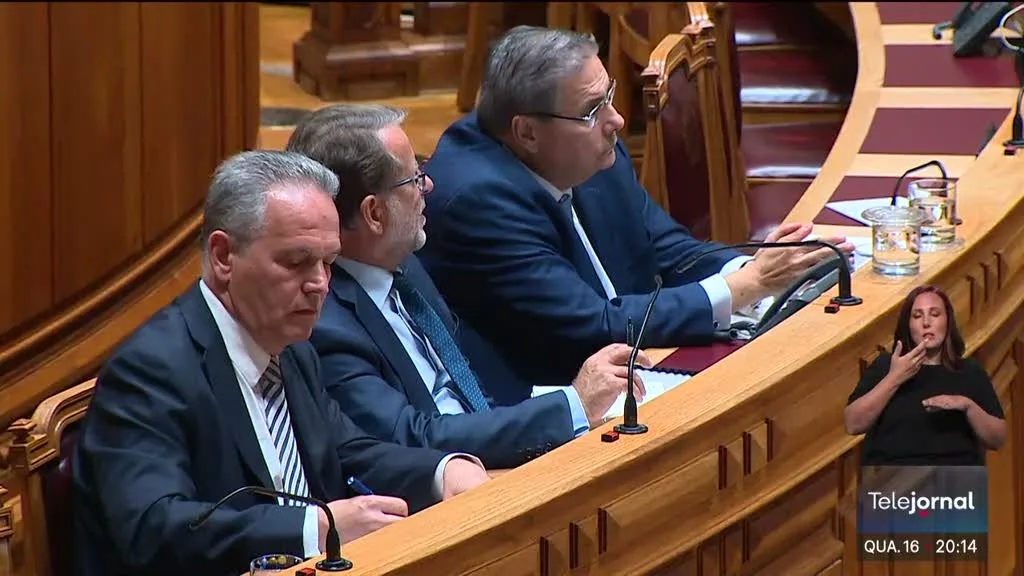 Aguiar-Branco rejeita comissão de inquérito do Chega a Luís Neves aceita JPP