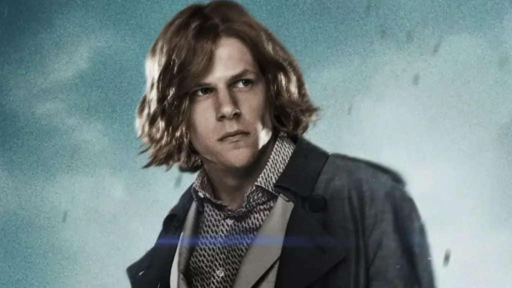Jesse Eisenberg diz que Framboesa de Ouro por ‘Batman vs Superman’ prejudicou sua carreira em Hollywood