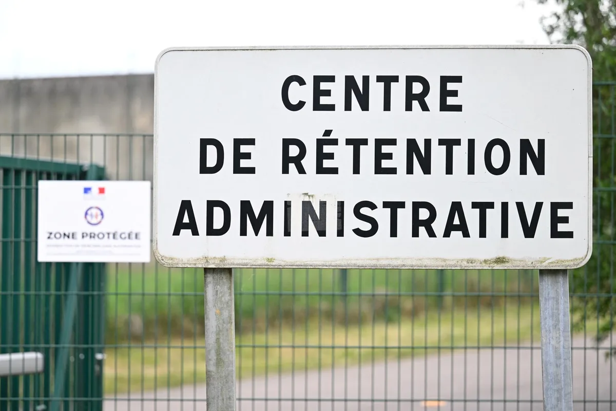 « Elle est paniquée » : une mère séparée de ses six enfants et placée en centre de rétention en Haute-Saône