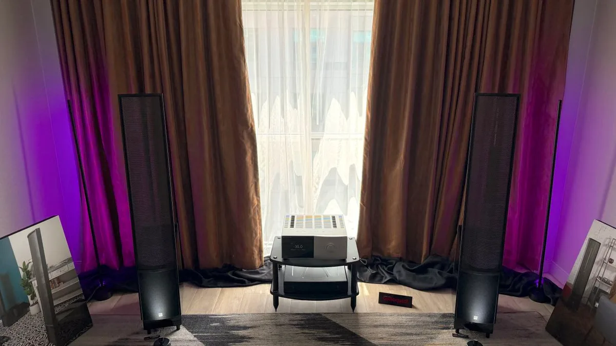 How hearing the Martin Logan ElectroMotion ESL X made me fall in love with the surpreme detail and clarity in electrostatic speakers