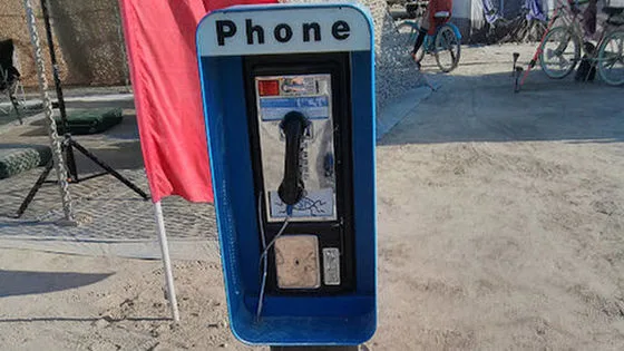無料で5分間ほぼ世界中のどこにでも電話できる「Playa Phone」