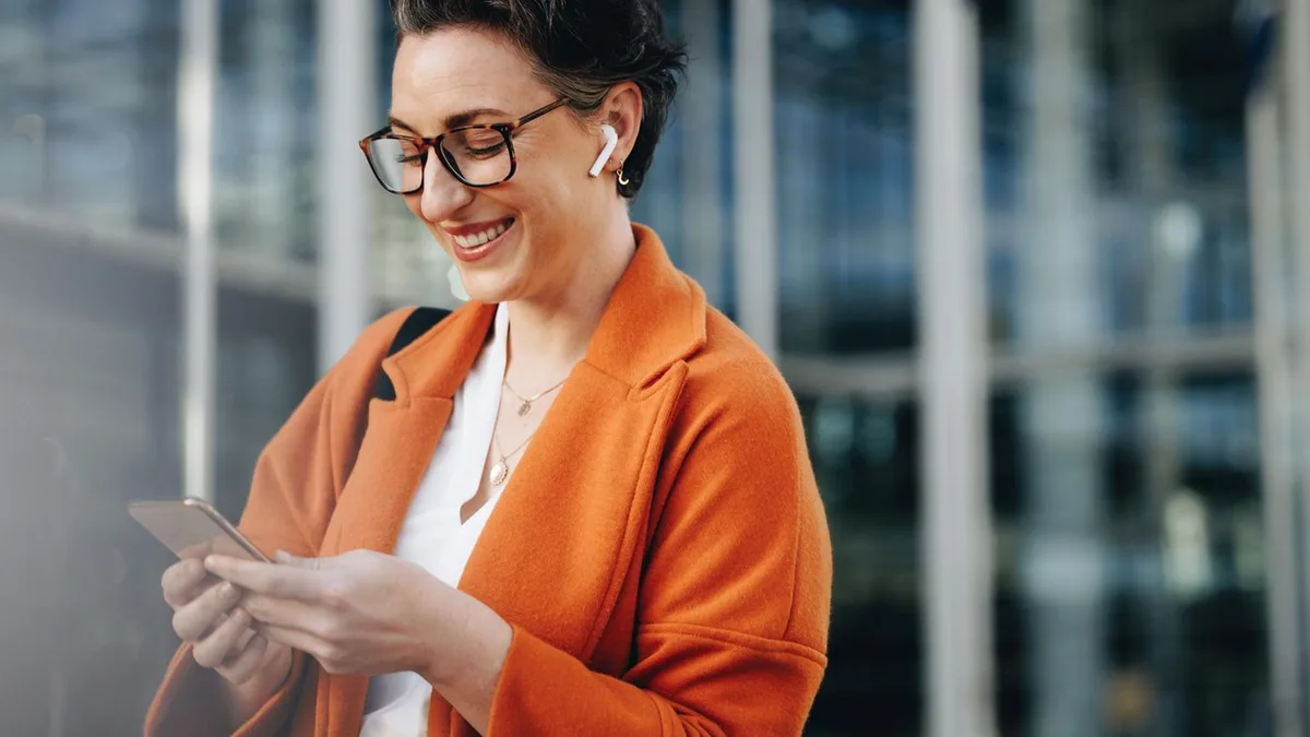 Neue Modelle von Anker : Welche Bluetooth-Kopfhörer eignen sich zum Telefonieren besonders gut?