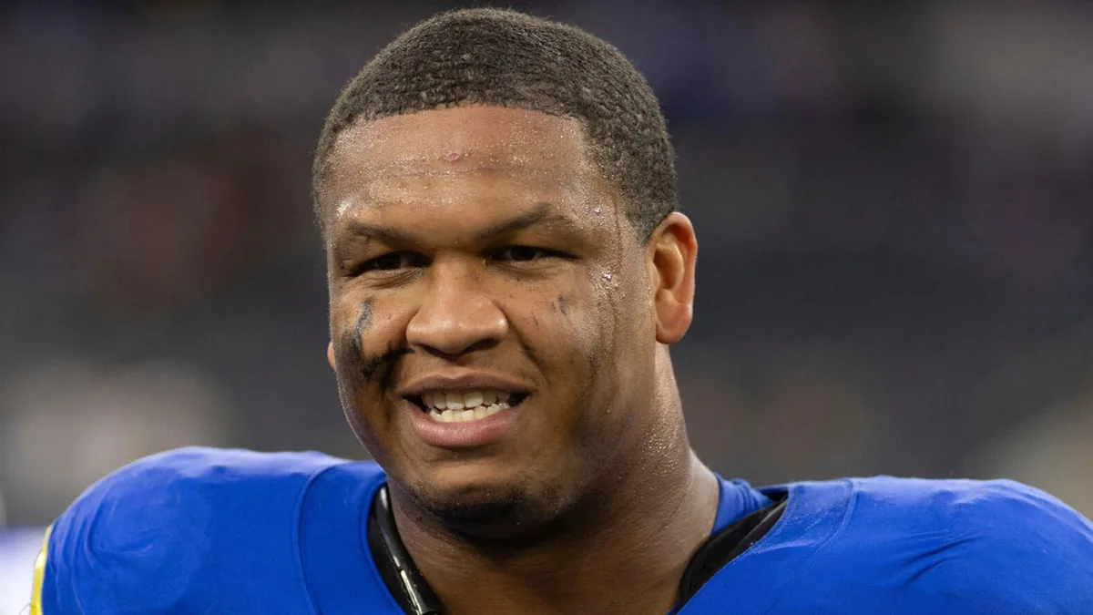 NFL suspends Rams' Jackson for striking Bills' Chubb in face after game
