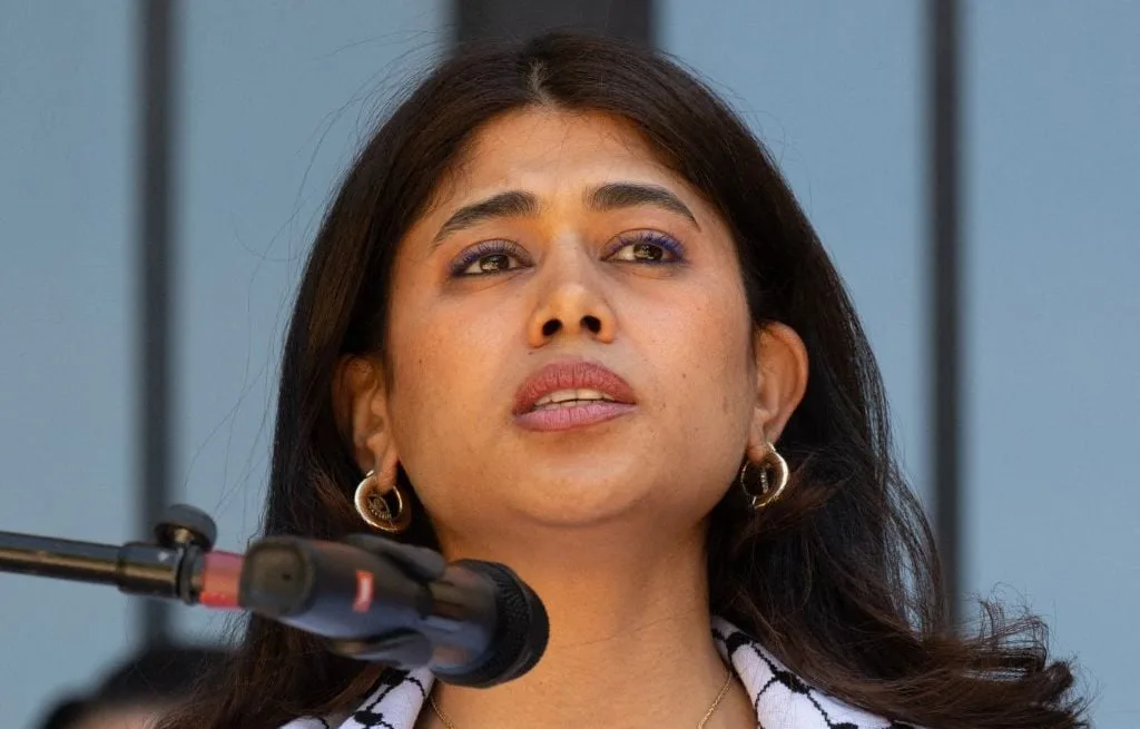 Pas de drogue… Rima Hassan dépose plainte contre Laurent Nuñez devant la Cour de justice de la république