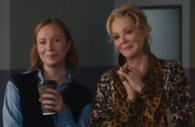 Jean Smart e Hannah Einbinder irão reviver personagens de “Hacks” em evento especial no teatro