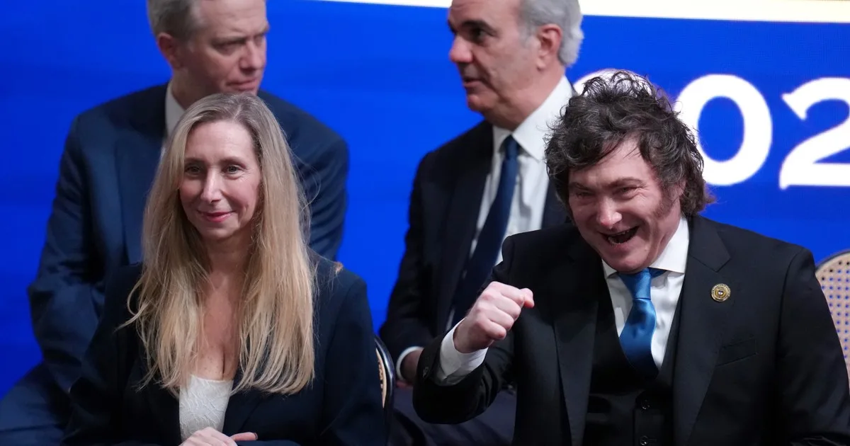 Sin los votos para suspender las PASO, Karina y Javier Milei suavizan la competencia con los gobernadores