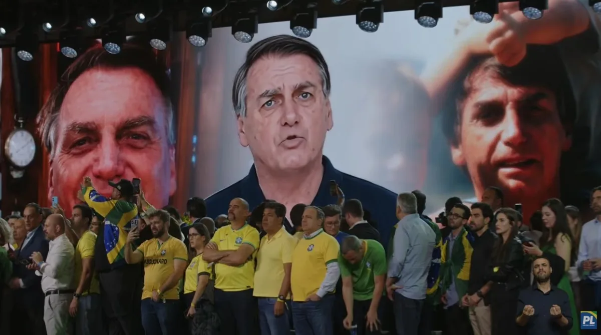 PT rebate defesa de Flávio Bolsonaro e diz ao TSE que vídeo de IA de Jair é irregular