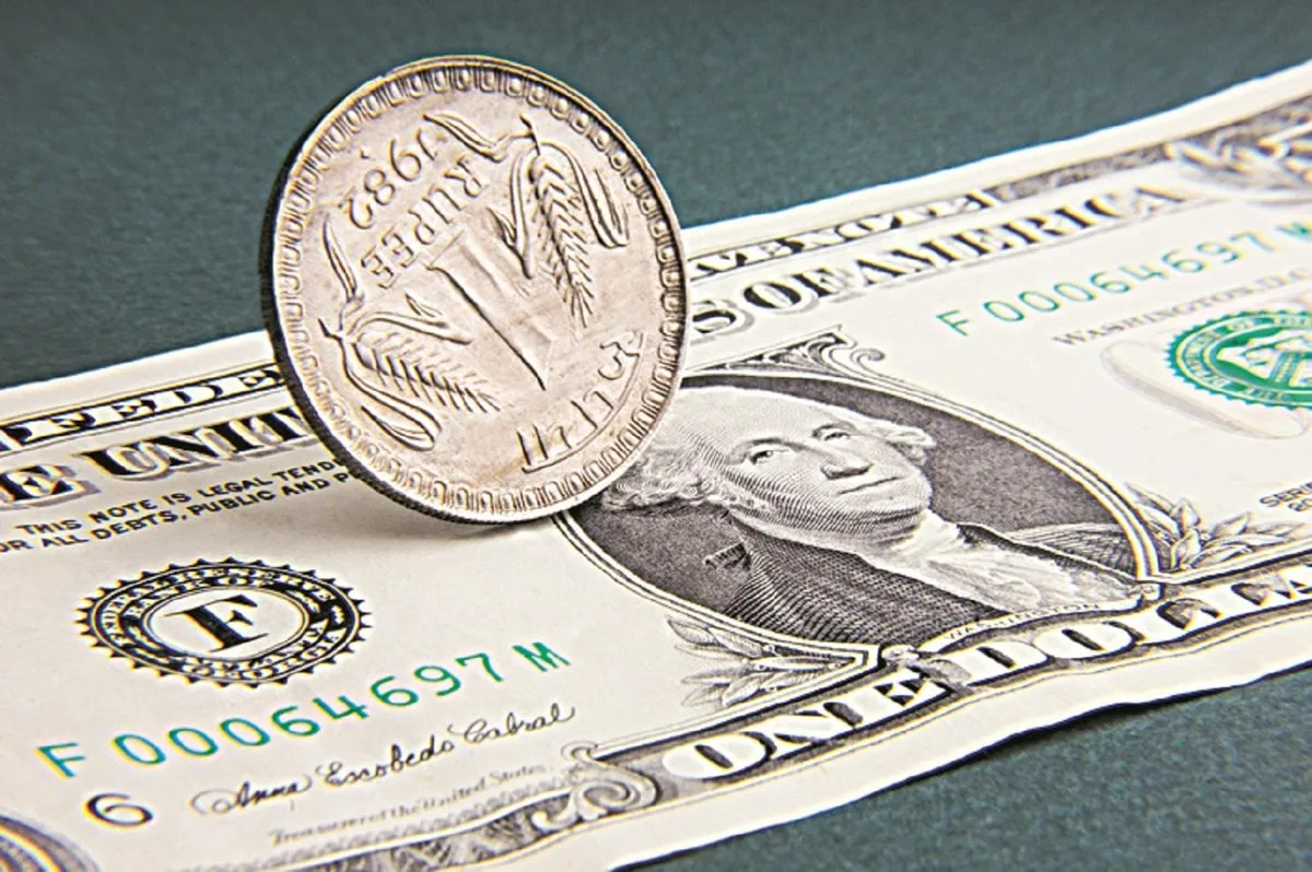 Rupee rises 17 paise to 95.56 against US dollar during early trade