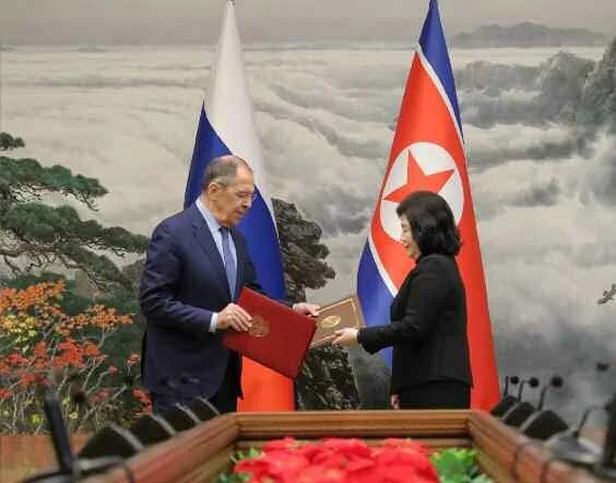 러 외무장관, 北 외무상에 광복절 축전… 우크라이나전 참가 ‘우의’ 강조