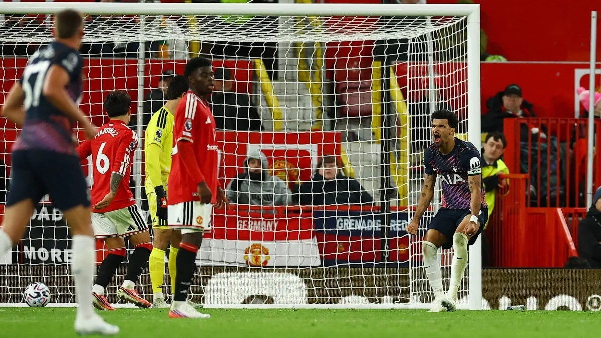 Man United stumble again as 10-man Spurs snatch draw, Arsenal and Chelsea win