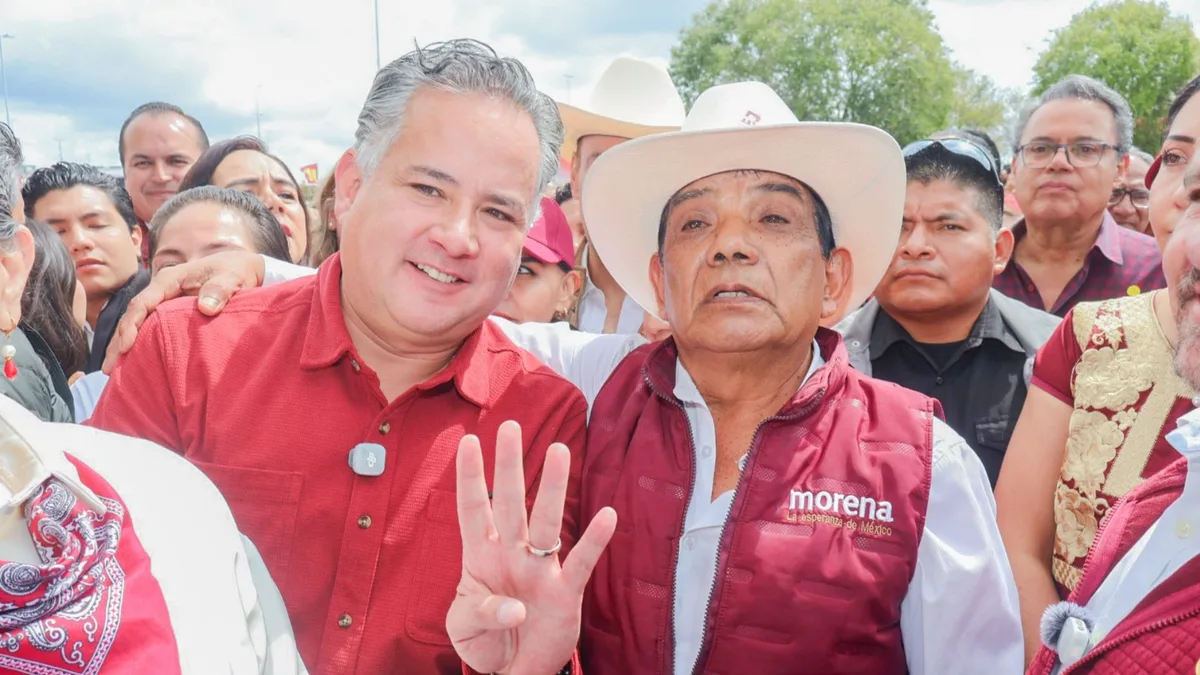 Santiago Nieto aprovecha evento de Sheinbaum para promocionarse como la “corcholata” de Morena en Querétaro