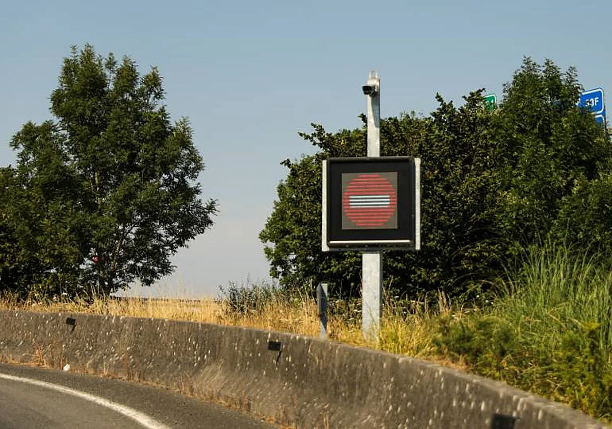 Activan un sistema pionero para alertar a conductores en sentido contrario en la AP-9