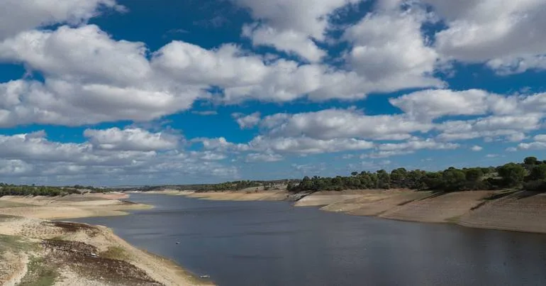 Houve menos águas nos rios, lagos e glaciares em 2025