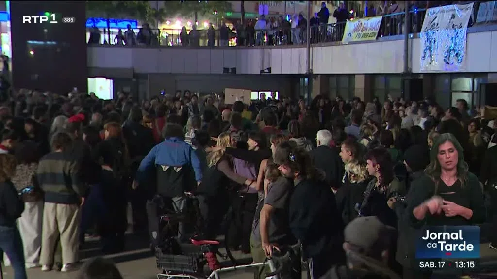 Sétima noite de protesto no Porto desmobilizou sem incidentes