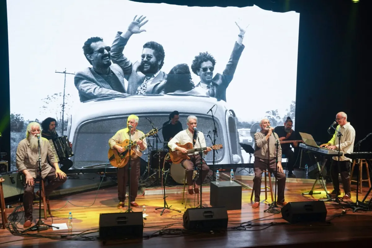 Tambo do Bando encerra turnê na programação de inauguração do Teatro Bancários