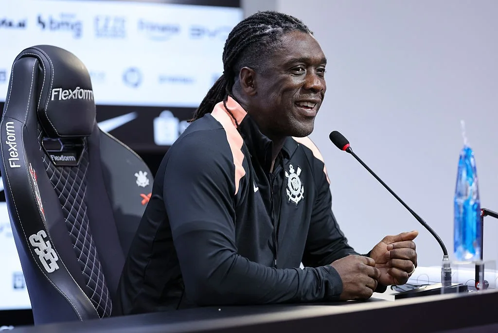 ‘Um leão ferido é perigoso’, diz Seedorf ao assumir o Corinthians