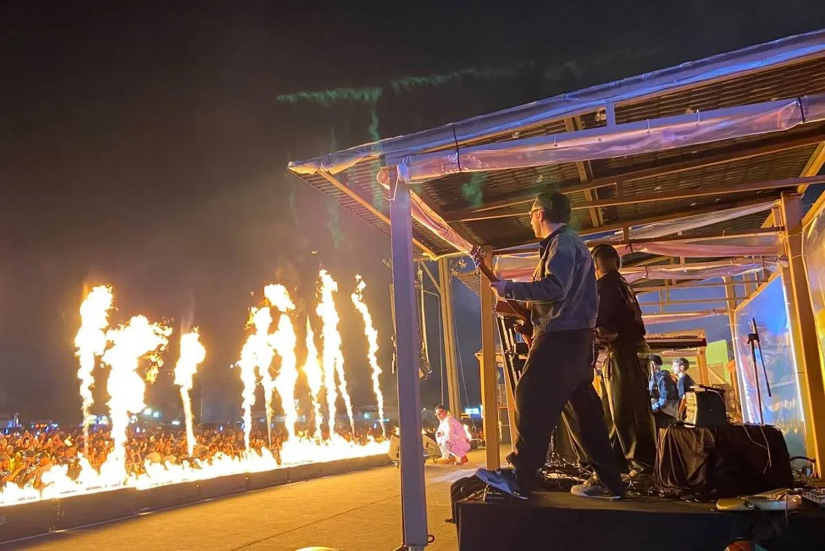 Trap de MC Cabelinho e TZ da Coronel agita multidão jovem no Rock in Rio