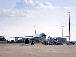Heimreise verschoben: Schaden am Regierungsflieger: Klingbeil sitzt in den USA fest