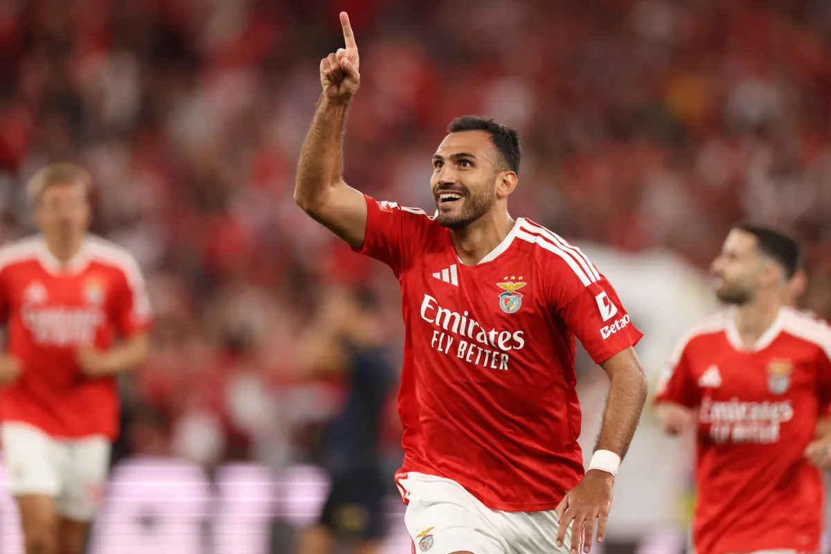 Benfica supera Estoril em casa e vence a segunda pelo Português