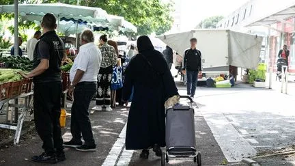 "C'est une atteinte à la liberté !" : les femmes qui portent un voile sous le choc, après la proposition d'un référendum par le RN