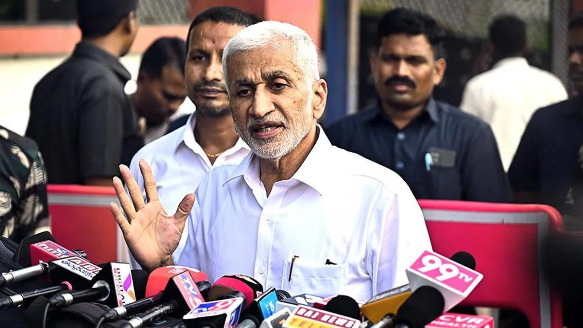 Former MP Vijaya Sai Reddy prays for his new political party in Tirumala