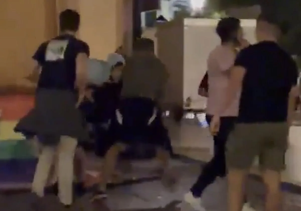 Agreden brutalmente al grito de «arriba España» a varios miembros de un colectivo en la fiestas de San Mateo en Oviedo
