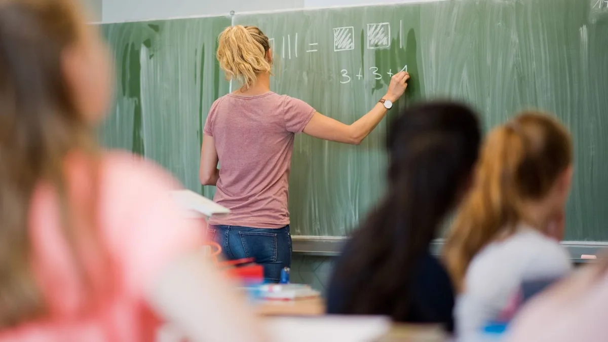 Schulen: Lehrer können Arbeitszeit per App erfassen