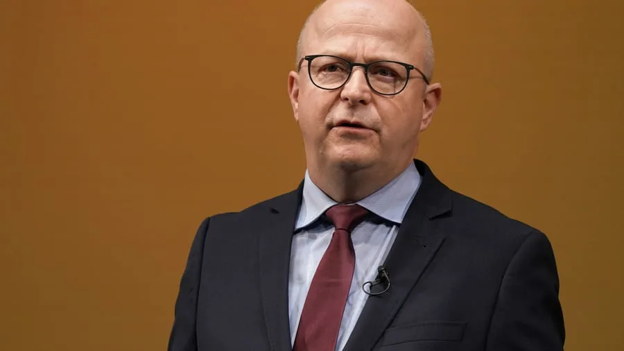 Anleihen: Bundesbanker Theurer sieht stark gestiegene Risiken für Schuldenkrise in Europa
