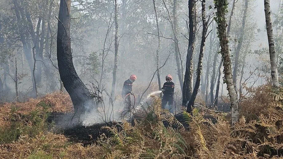 Incendie fixé, habitants de retour chez eux, accès aux mégalithes interdit : le point sur la situation à Saint-Just