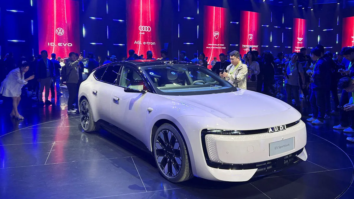 Und wir zahlen drauf! - China bekommt die besten Deals für deutsche E-Autos