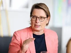 Neuerung für lesbische Paare: Justizministerin Hubig will Abstammungsrecht ändern