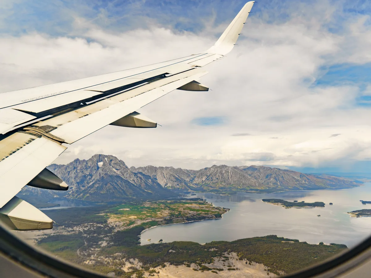 I've spent 190 hours on long-haul flights. I have 11 rules for surviving 6-plus hours stuck in economy.