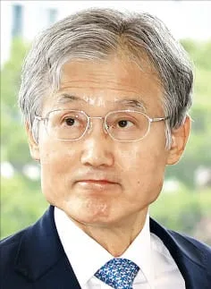 靑 직접 나서 조희대 공격… “대법관 제청 일방통보”