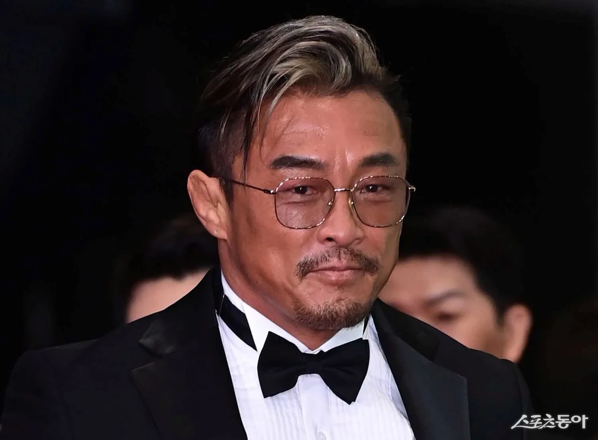 추성훈 방송 활동 중단, 11월 은퇴전 준비에 집중