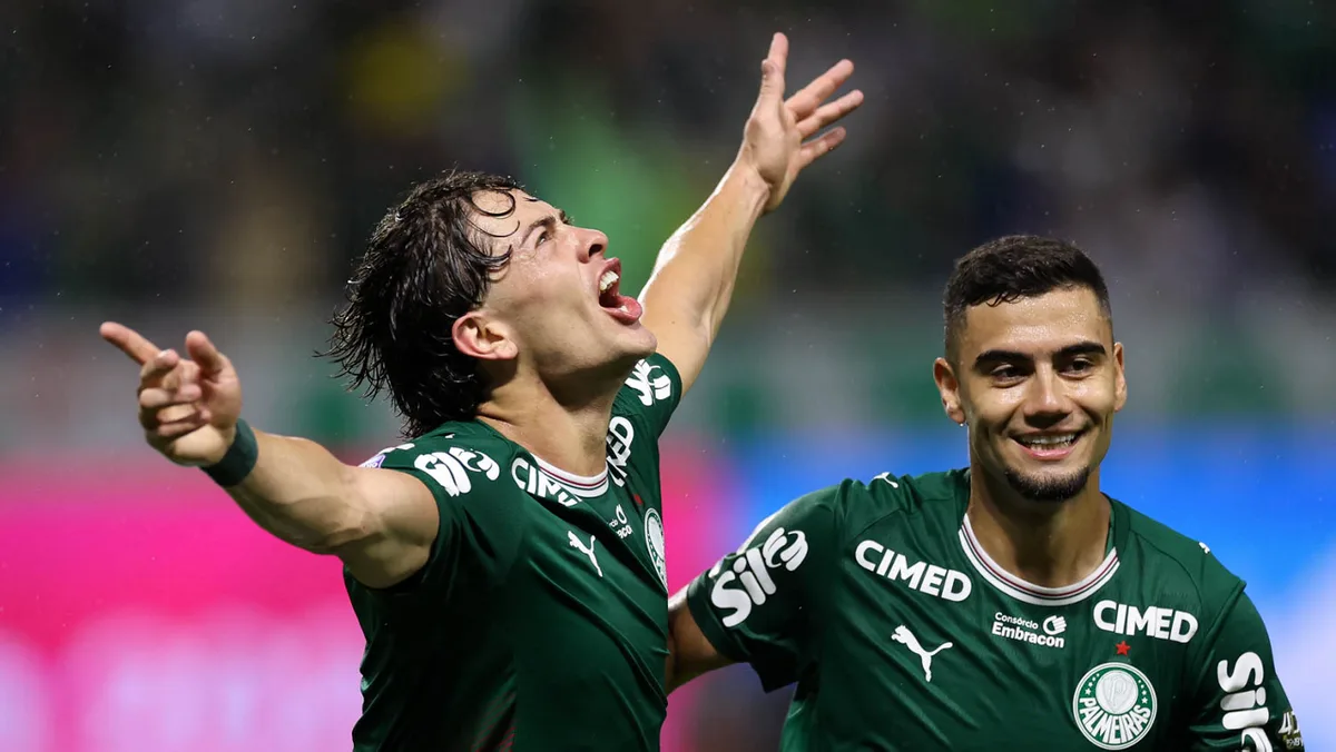 Palmeiras domina dérbi e amplia crise do Corinthians no Brasileirão