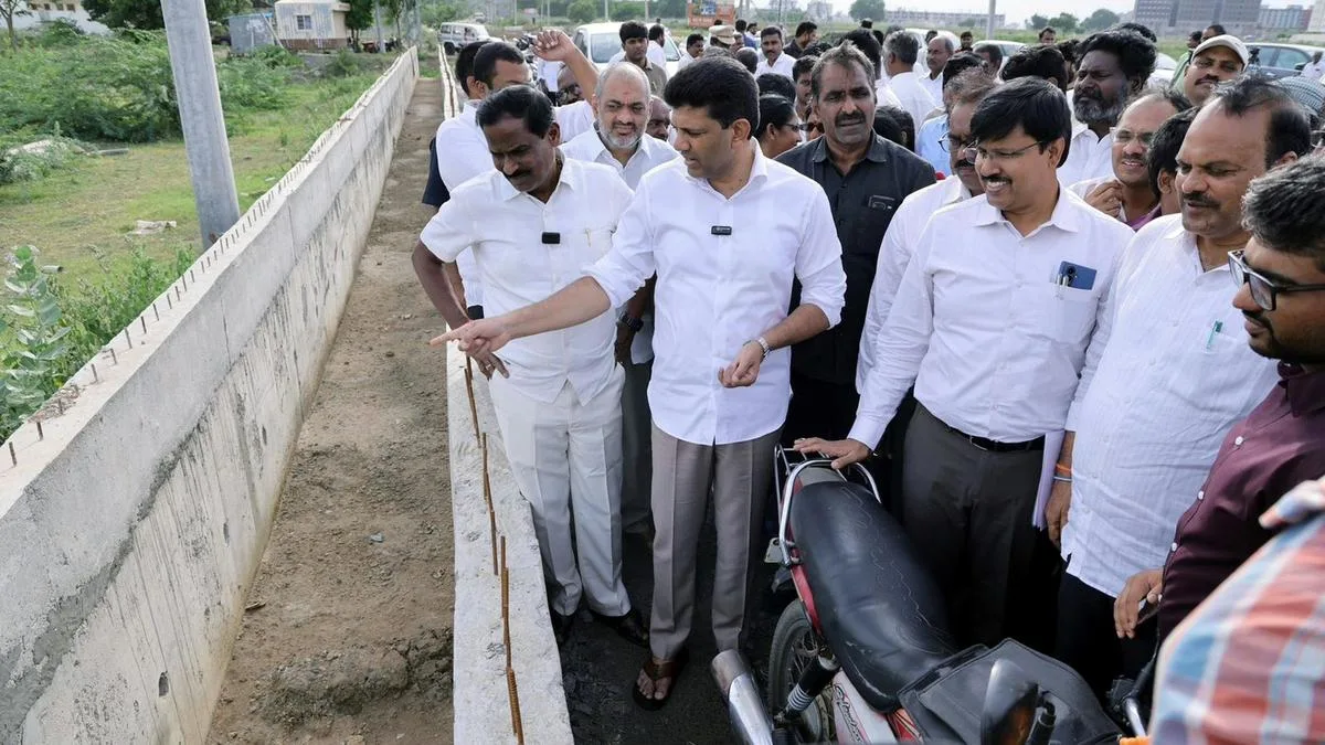 Pemmasani assures swift completion of Guntur Inner Ring Road phase-3 works