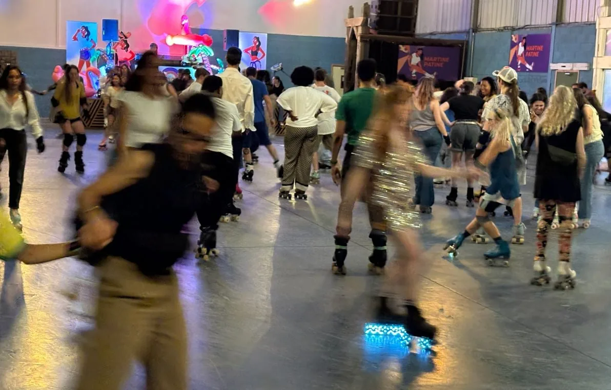 « Je suis en transpi de ouf »… On a testé une soirée endiablée de roller disco
